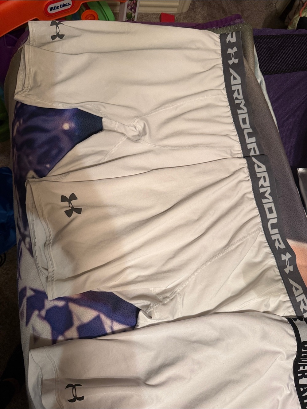 Under Armour White Boys' Compression Leggings with Gray Waistband Bundle